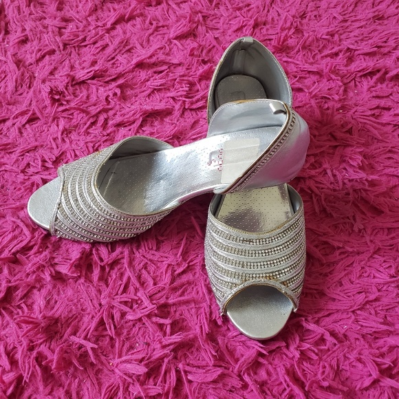 Fancy Sandals - Picture 1 of 3
